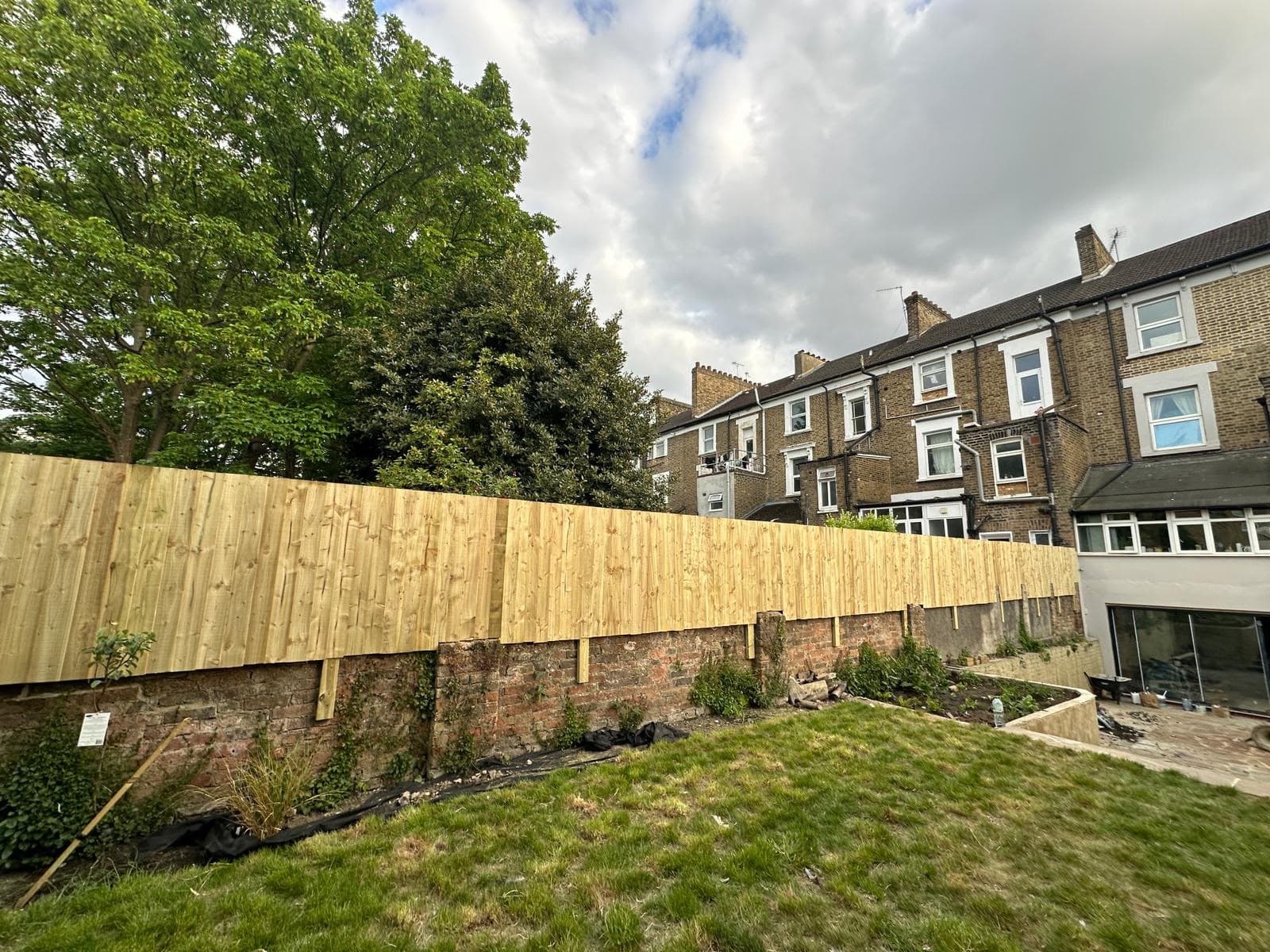 Fencing & Boundary Screens